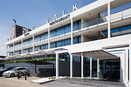 VanderValk-02-1611923050.jpg